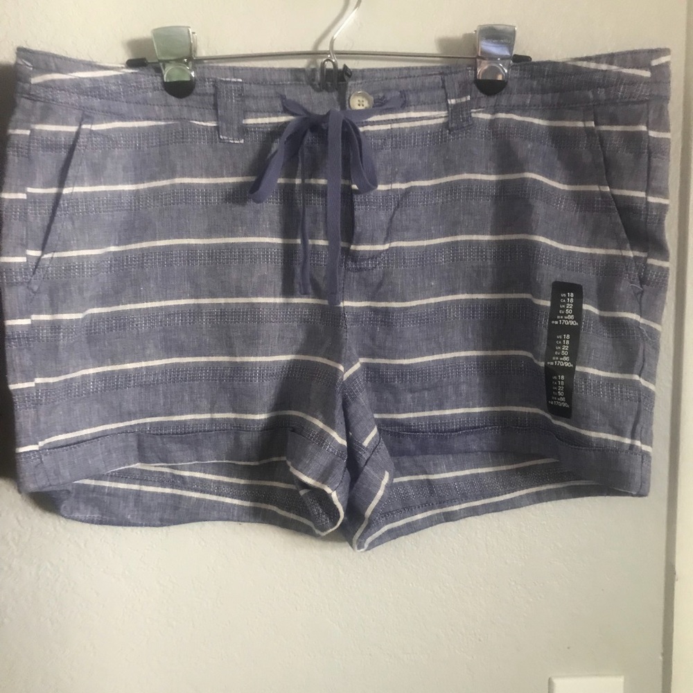 Gap stripped linen shorts